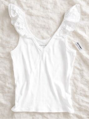 Size L Old Navy Ribbed Ruffle Tank White Sleeveless Top NWT